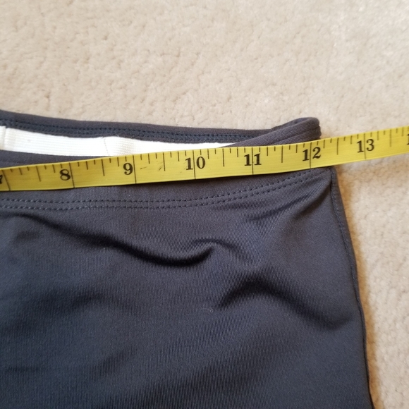 Nike Exercise Shorts - Picture 4 of 5